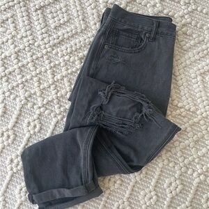 American Eagle AEO black distressed mom jeans size 8